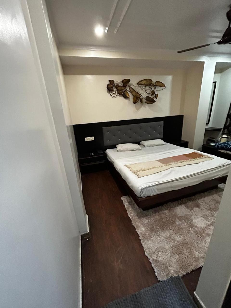Family Hotel By Pg International Yeni Delhi Dış mekan fotoğraf