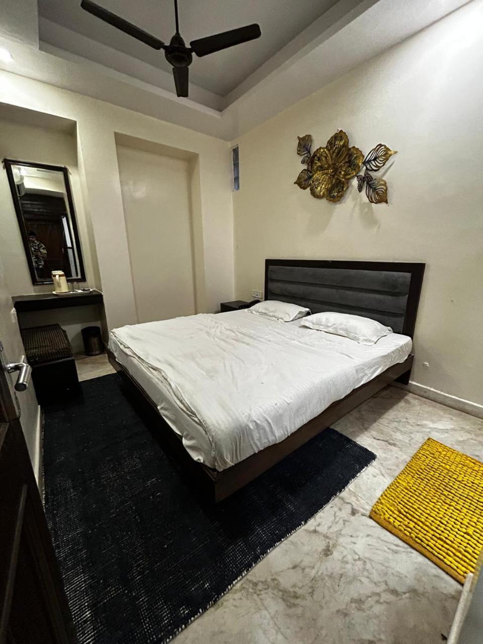 Family Hotel By Pg International Yeni Delhi Dış mekan fotoğraf
