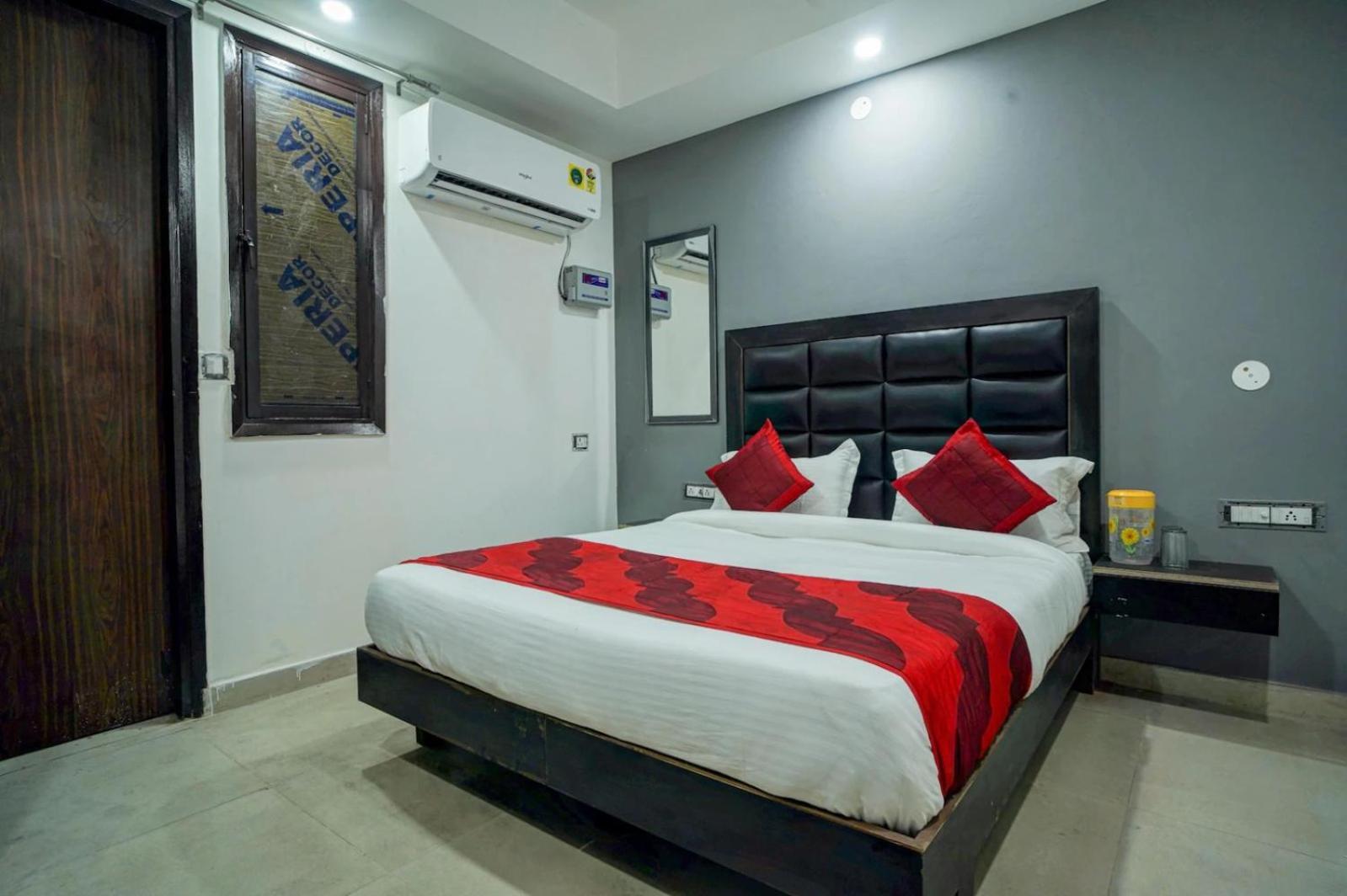 Family Hotel By Pg International Yeni Delhi Dış mekan fotoğraf