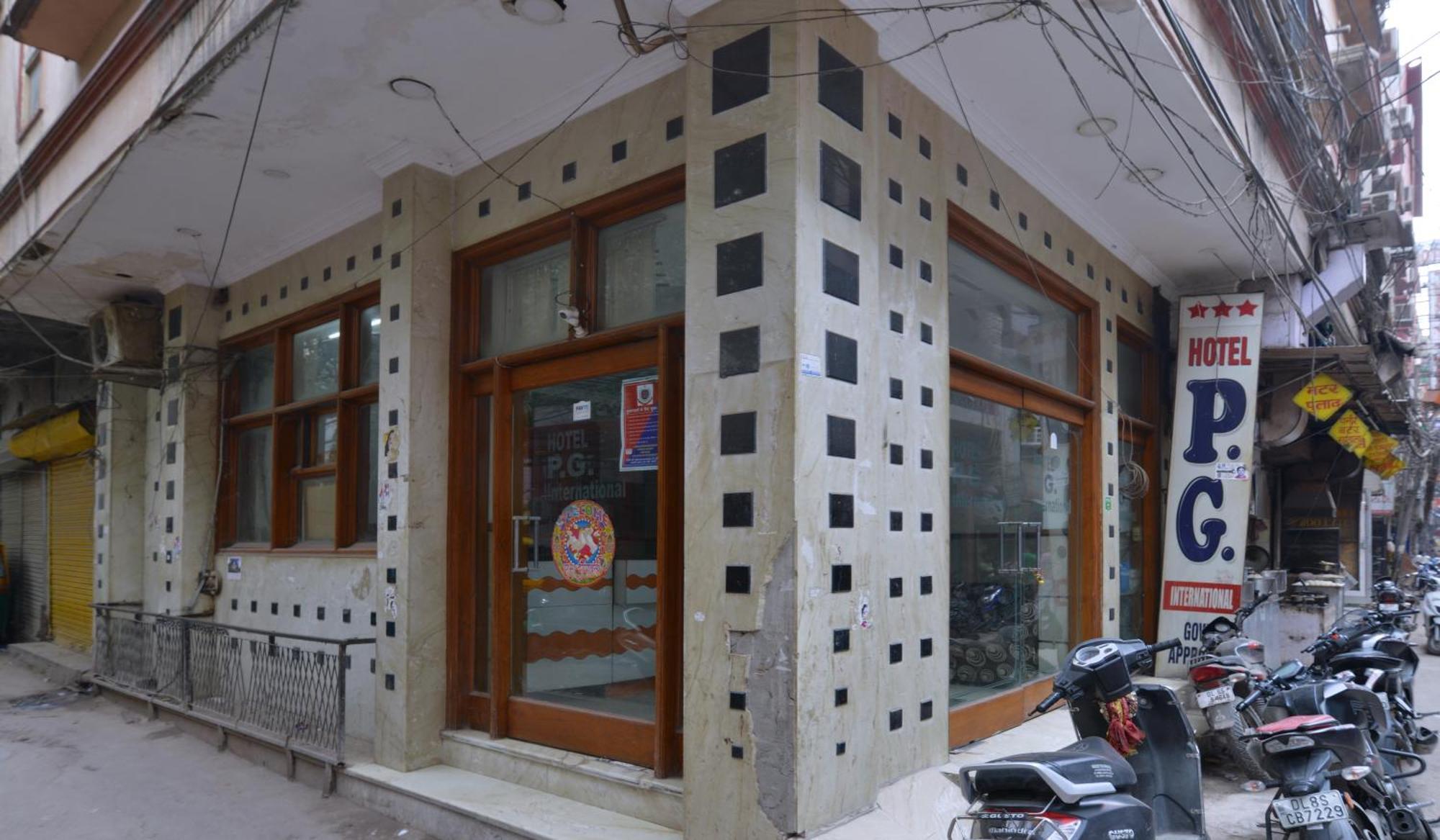 Family Hotel By Pg International Yeni Delhi Dış mekan fotoğraf