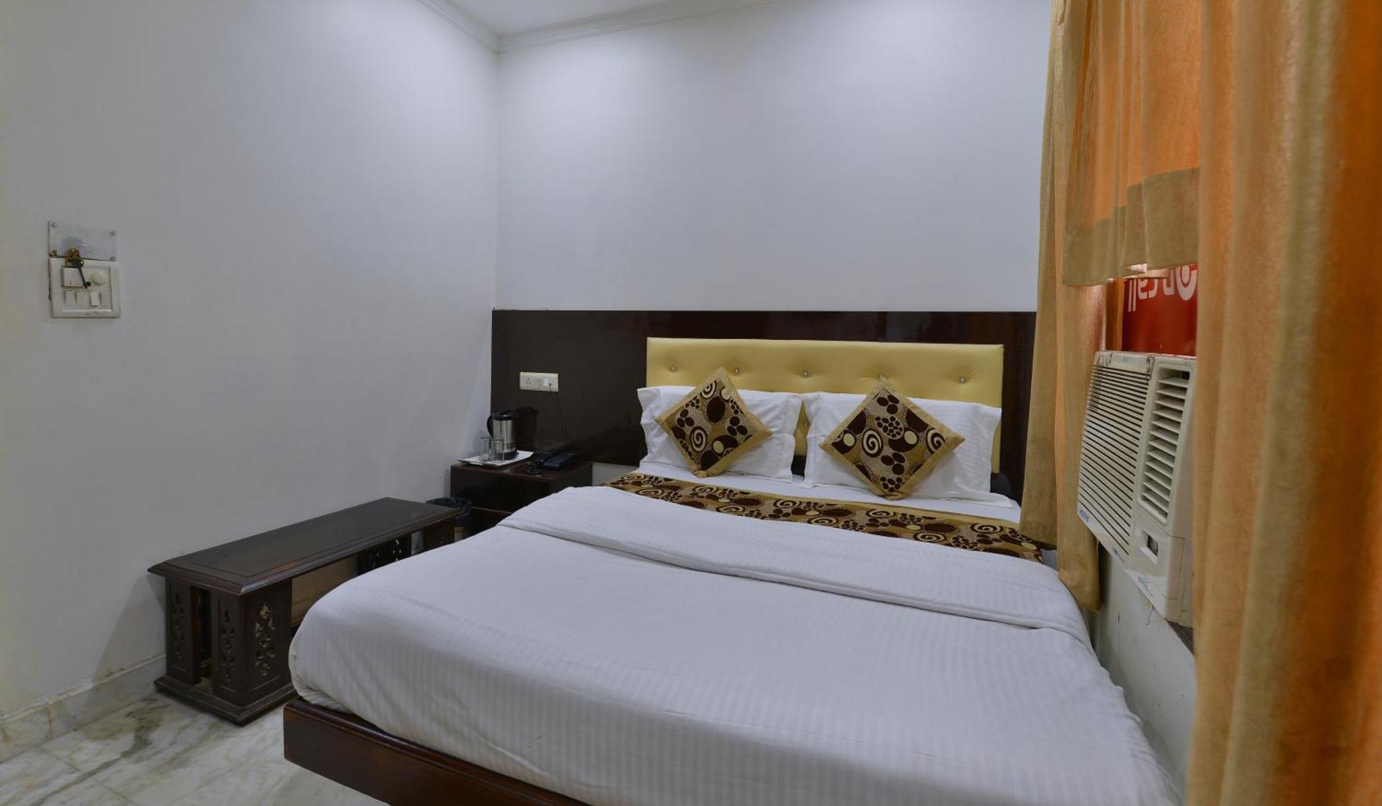 Family Hotel By Pg International Yeni Delhi Dış mekan fotoğraf