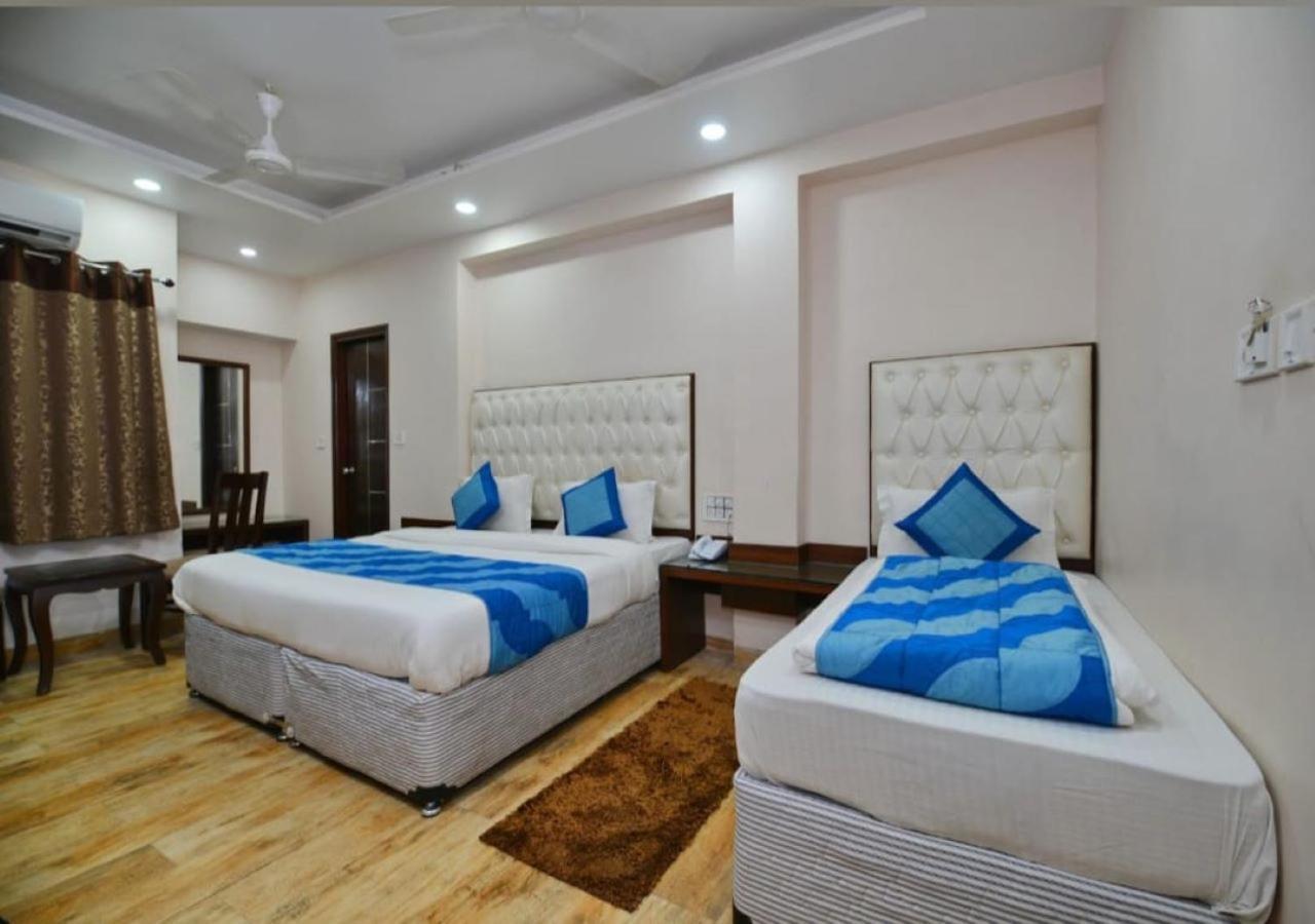 Family Hotel By Pg International Yeni Delhi Dış mekan fotoğraf